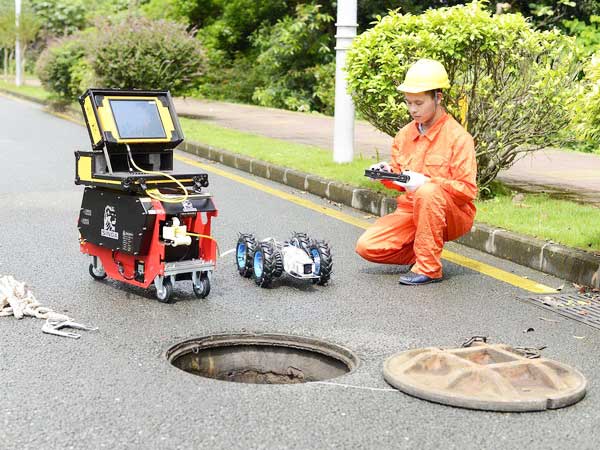 海伦管道机器人检测